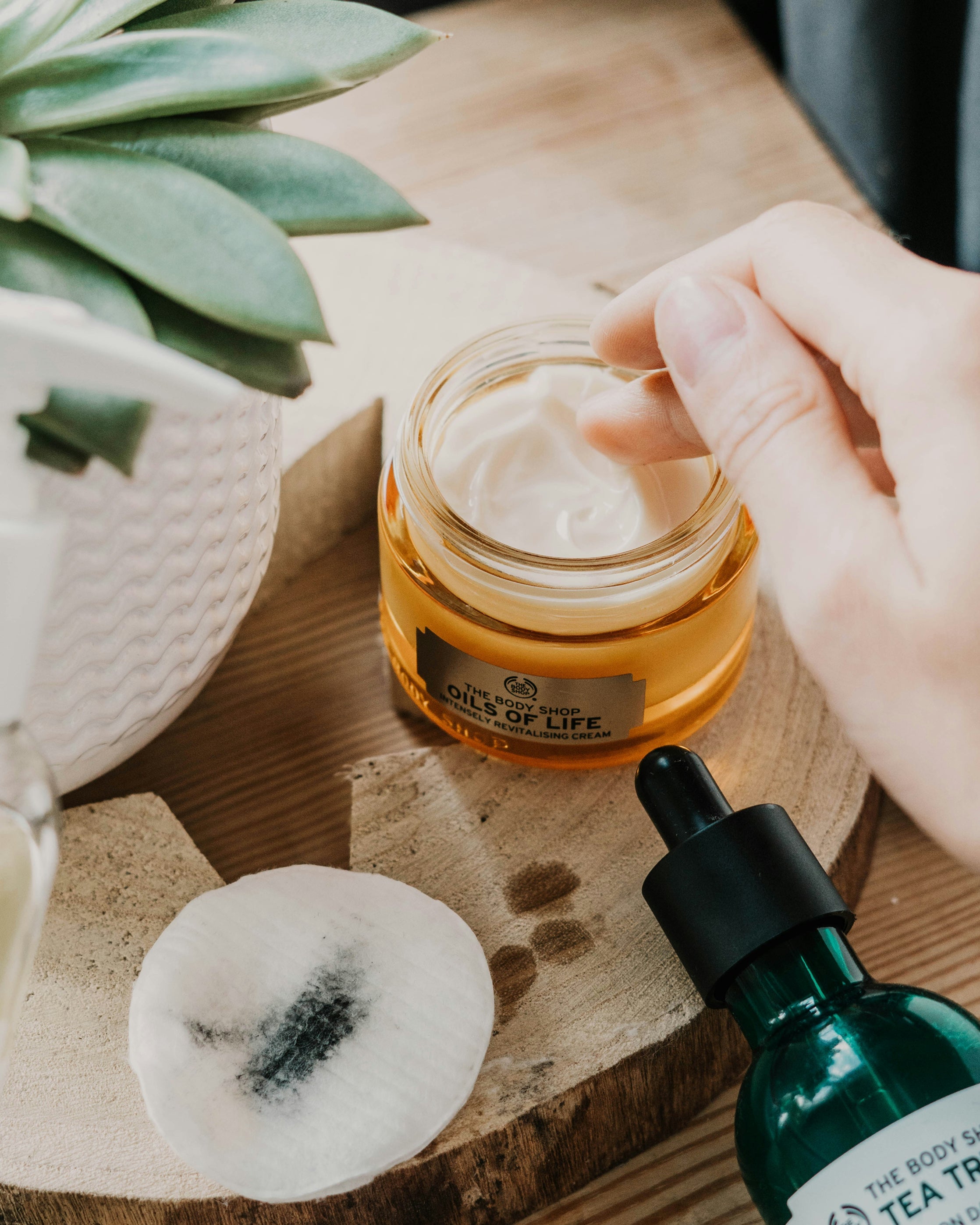 Las rutinas de belleza de las celebrities que han conquistado el K-Beauty (y los productos que usan)